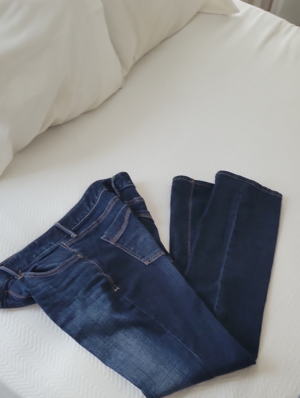 Express "Barely Boot" Stella Low-rise Jeans - 6s